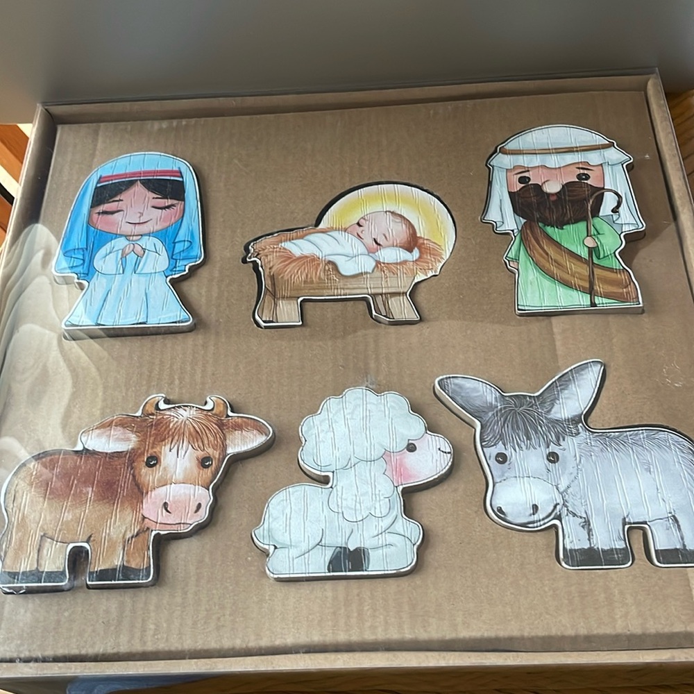 Wooden Nativity Figurines from Hobby Lobby NEW